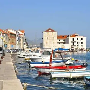 Yole Kaštela