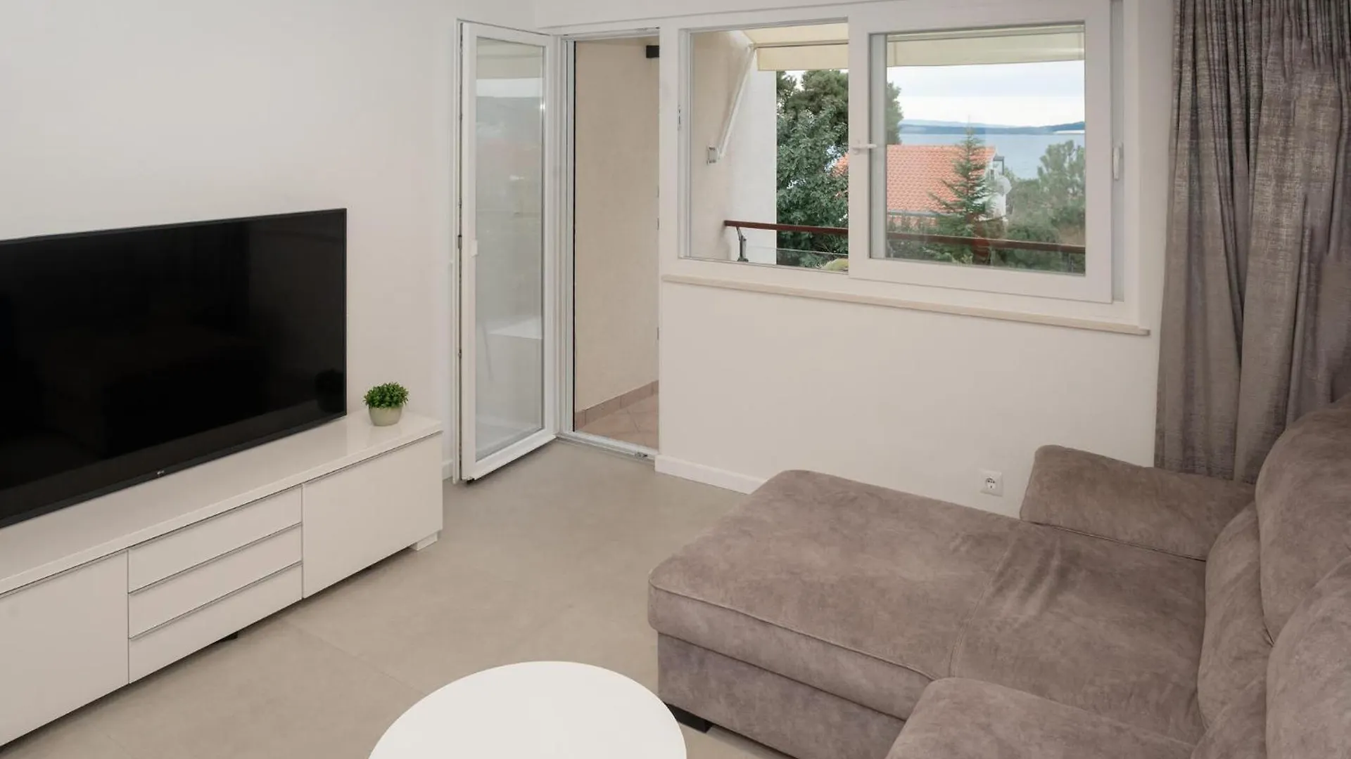 Holiday home Amazing Home In Kastel Stafilic Kastela